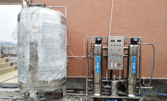 管道直飲水設(shè)備 每小時0.5噸純凈水設(shè)備